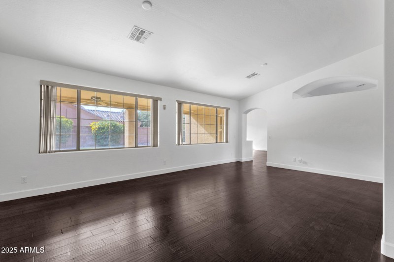 11-web-or-mls-715-e-kaibab-dr