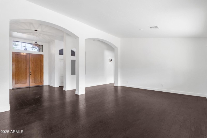 13-web-or-mls-715-e-kaibab-dr