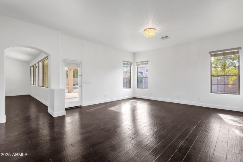 22-web-or-mls-715-e-kaibab-dr