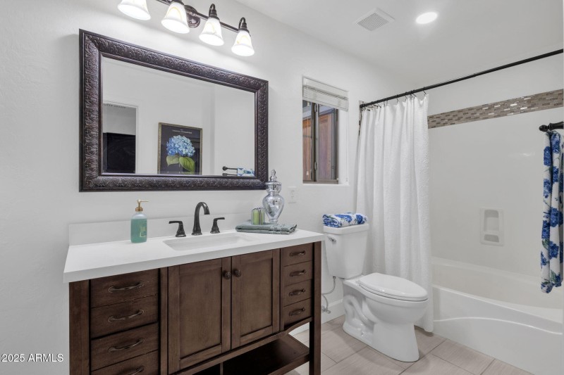 24-web-or-mls-715-e-kaibab-dr