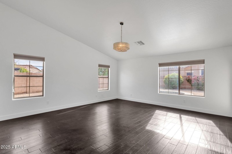 28-web-or-mls-715-e-kaibab-dr