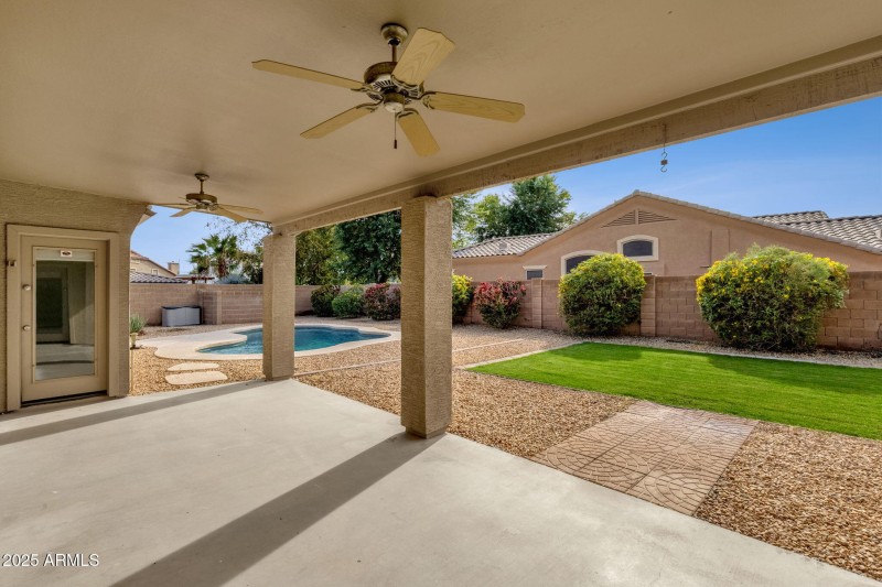 39-web-or-mls-715-e-kaibab-dr