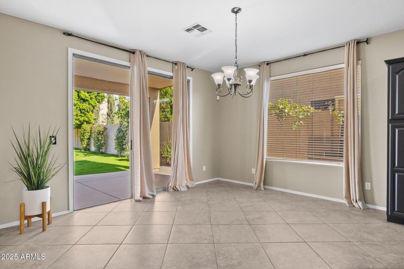 8180 W Gelding Dr Peoria - 334