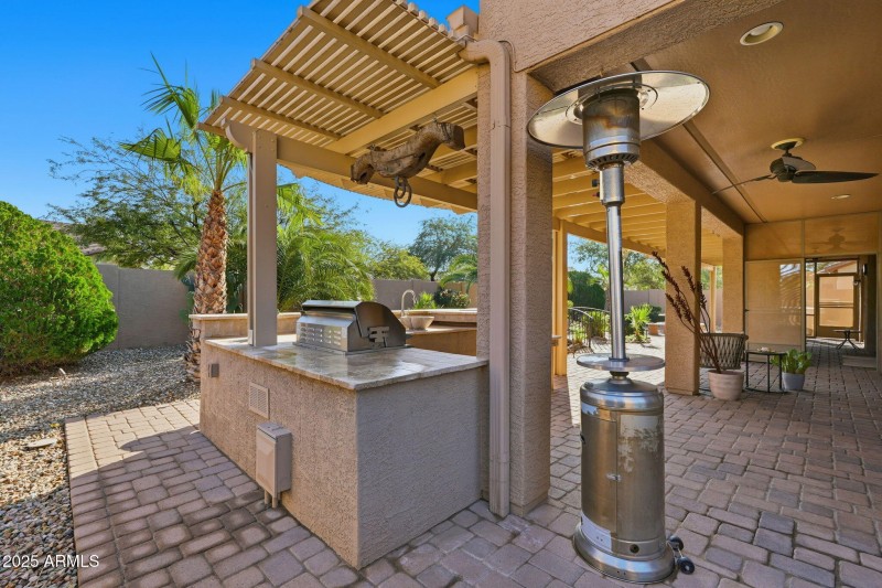 Outdoor Kitchen