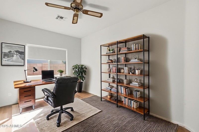 020_ListerPros virtually staged