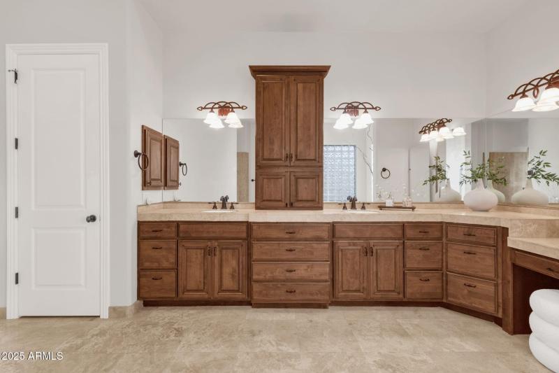 030_Primary Ensuite Bathroom II