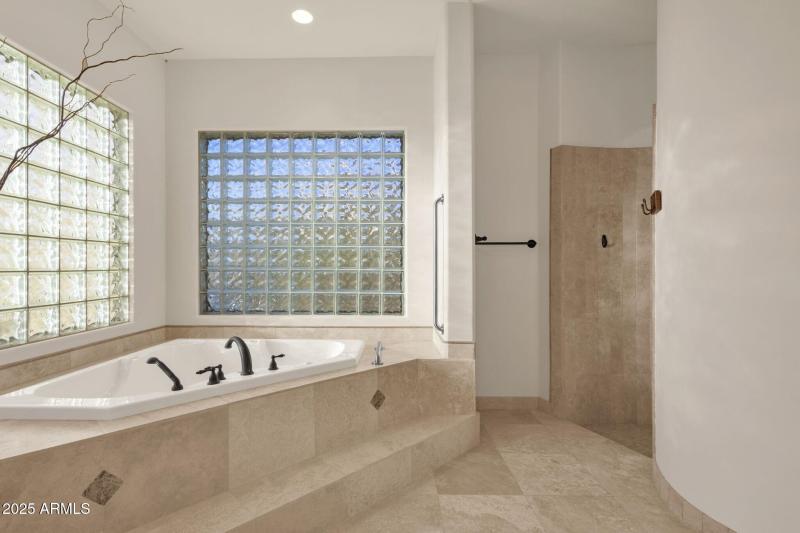 031_Primary Soaking Tub