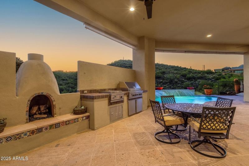 055_Outdoor Kitchen Patio Fireplace