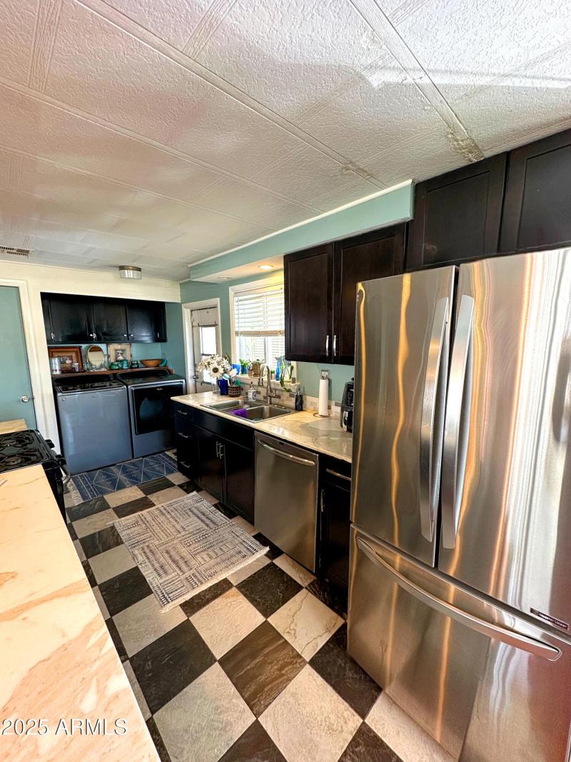 5F3191C4-ACCE-45F8-BB07-6B3FF1407882