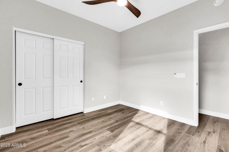 2430 S Dragoon Dr-31