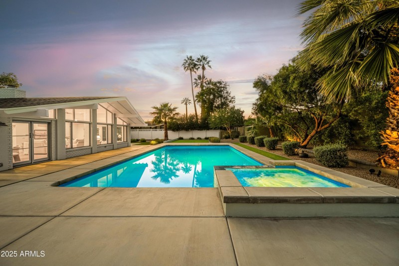 I2025111201-Twilight-8