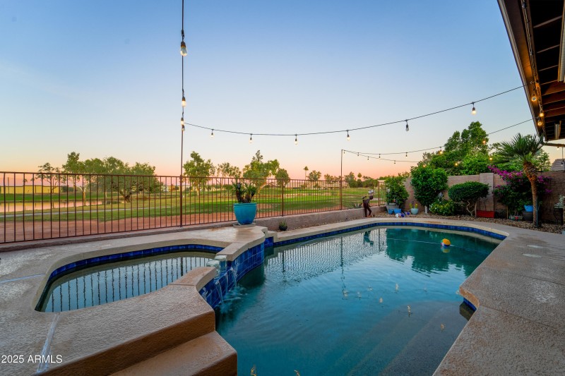 1021 S Western Skies Dr-45