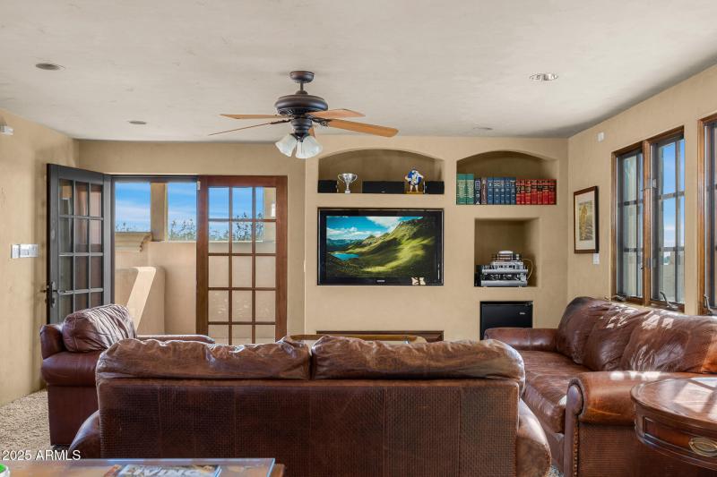 28rooftop home office2