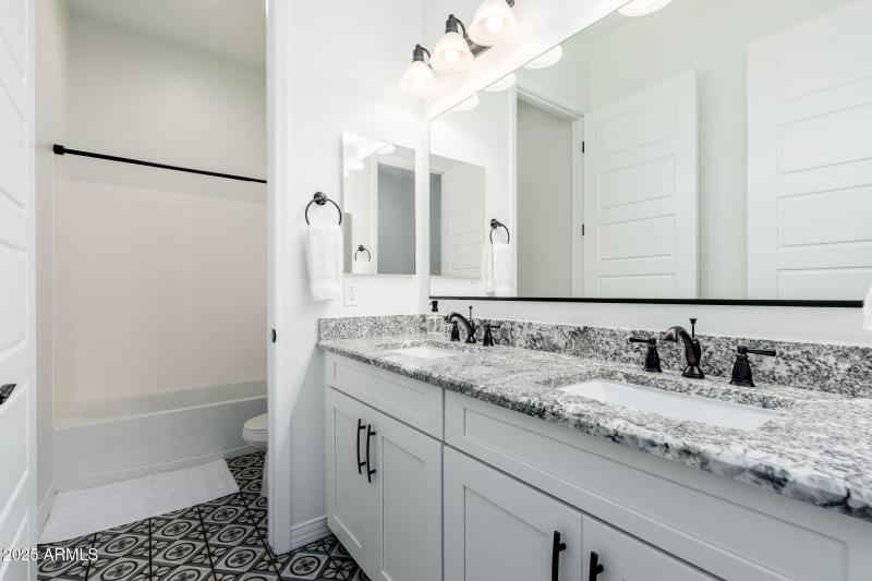 13833 W Bloomington St - 34