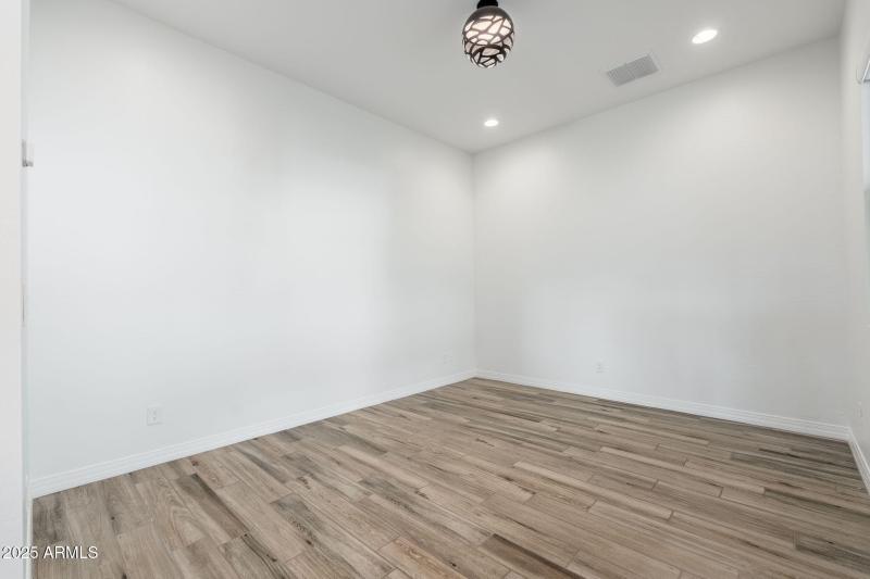 13833 W Bloomington St - 38