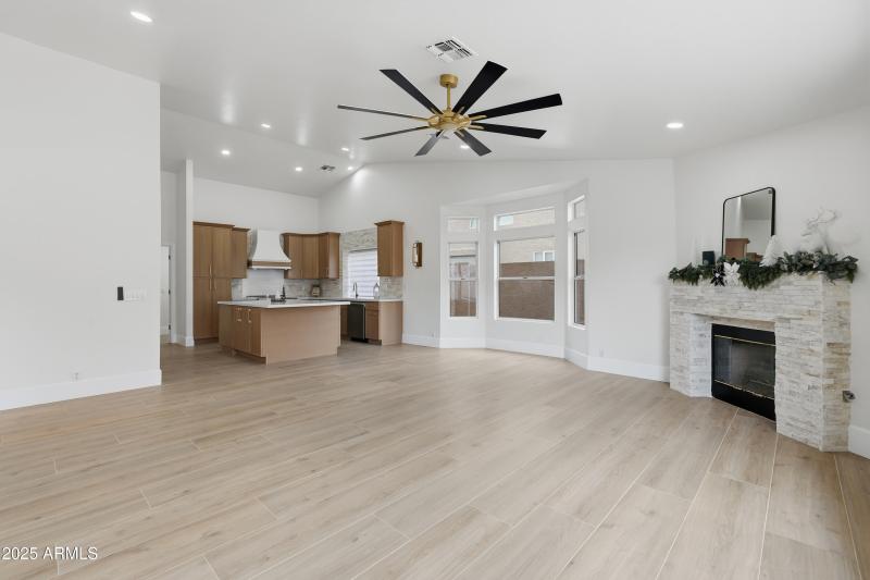 18637 N 85th-Family Room