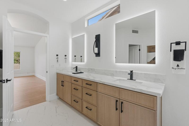 18637 N 85th-Master Bathroom 2