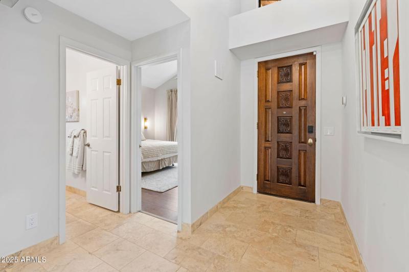 5-web-or-mls-6205-n-29th-pl