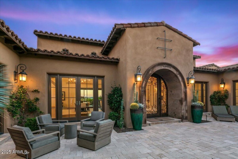 Front Entry Way