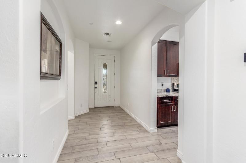 128th Spacious Entryway
