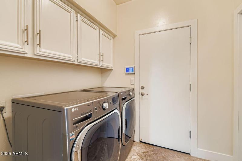 33 Laundry Room