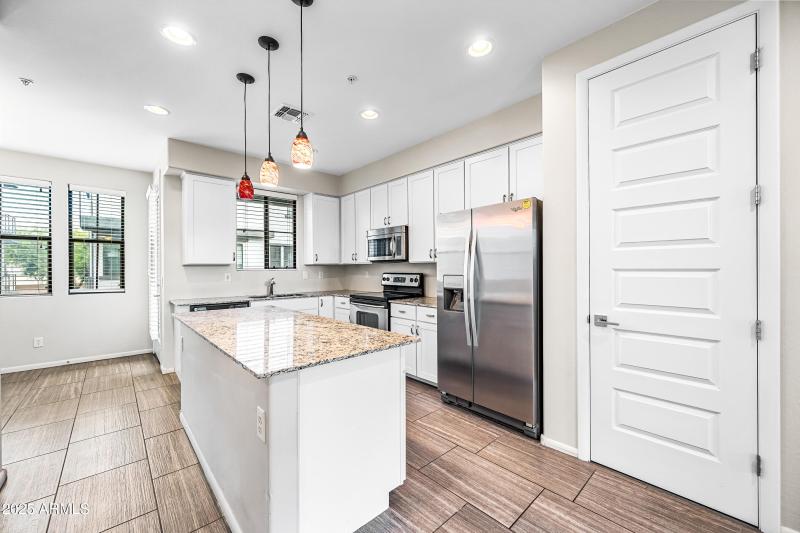 10-2090SDL1004-ocupix-