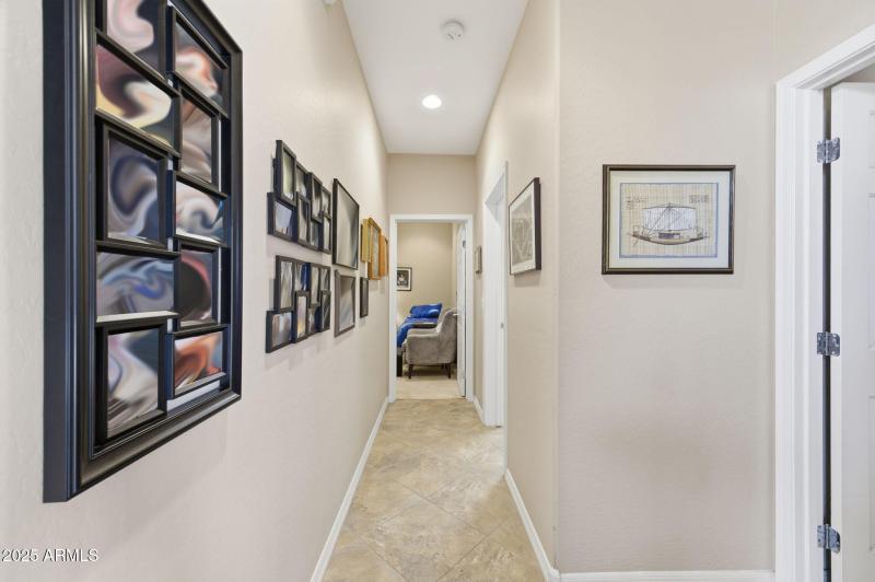 8-web-or-mls-1535 E Melrose Drive-8