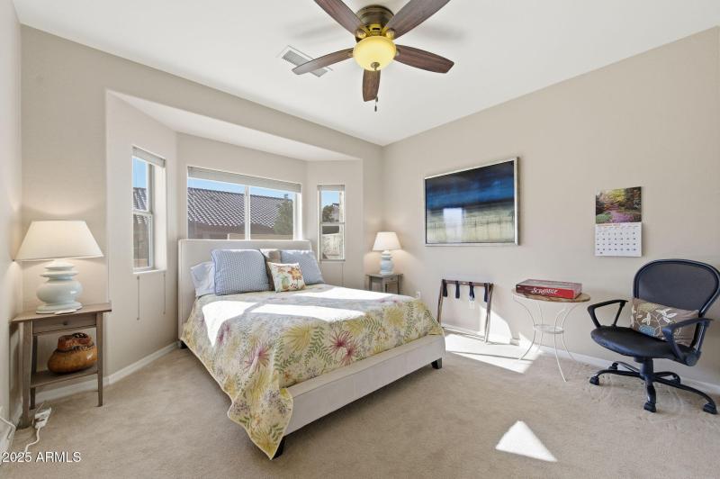 20-web-or-mls-1535 E Melrose Drive-20