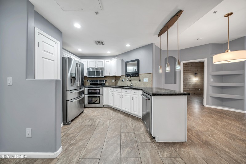 14000 N 94th St 1199-12