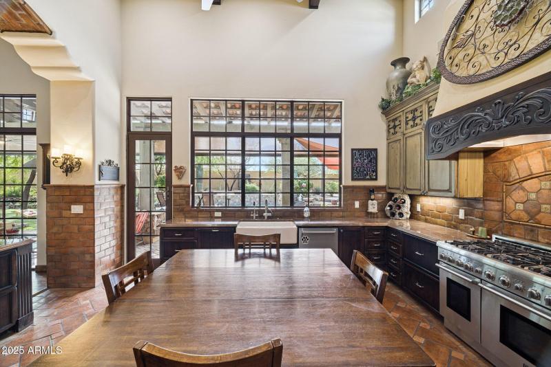 14-web-or-mls-35444-n-48th-st