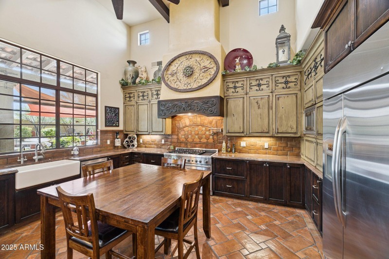 15-web-or-mls-35444-n-48th-st