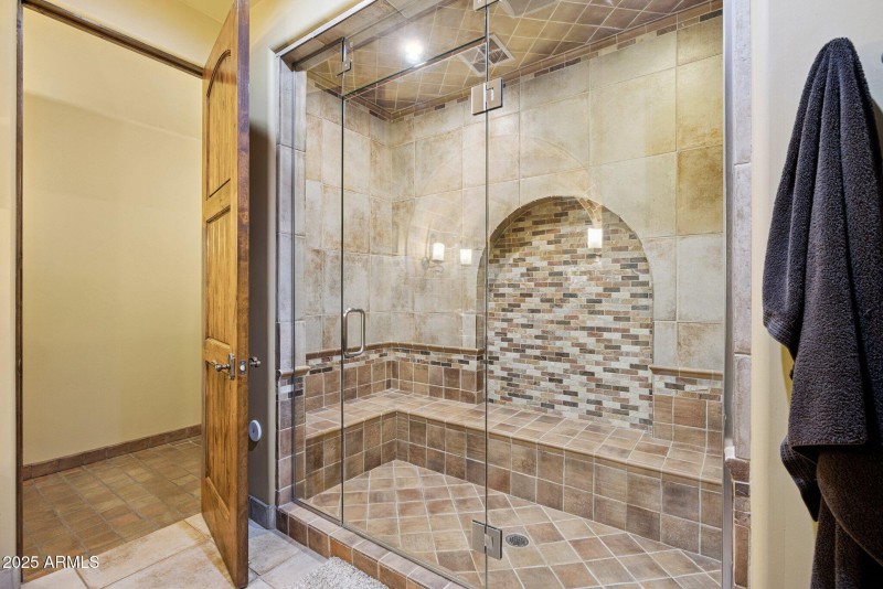 30-web-or-mls-35444-n-48th-st