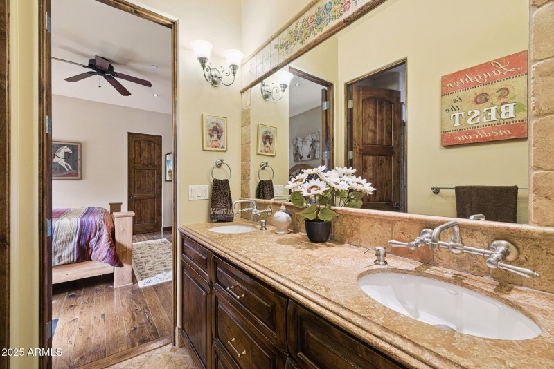 34-web-or-mls-35444-n-48th-st