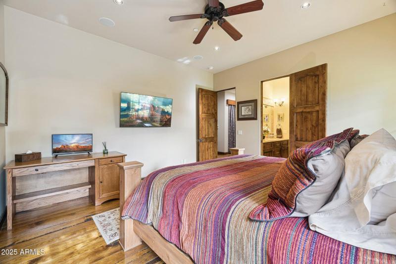 45-web-or-mls-35444-n-48th-st