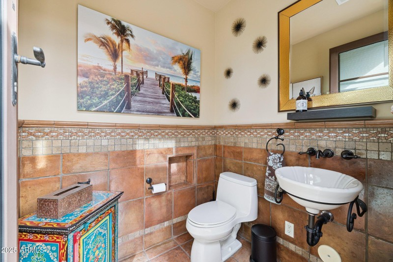 48-web-or-mls-35444-n-48th-st