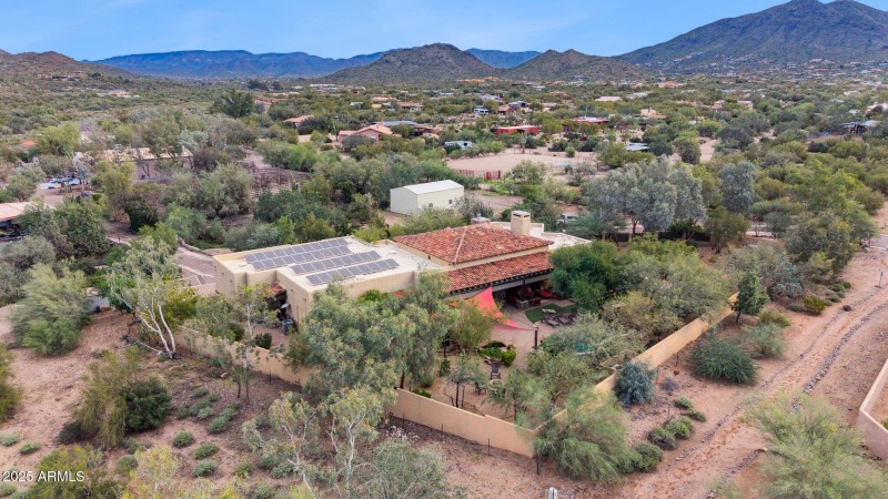 109-web-or-mls-35444-n-48th-st