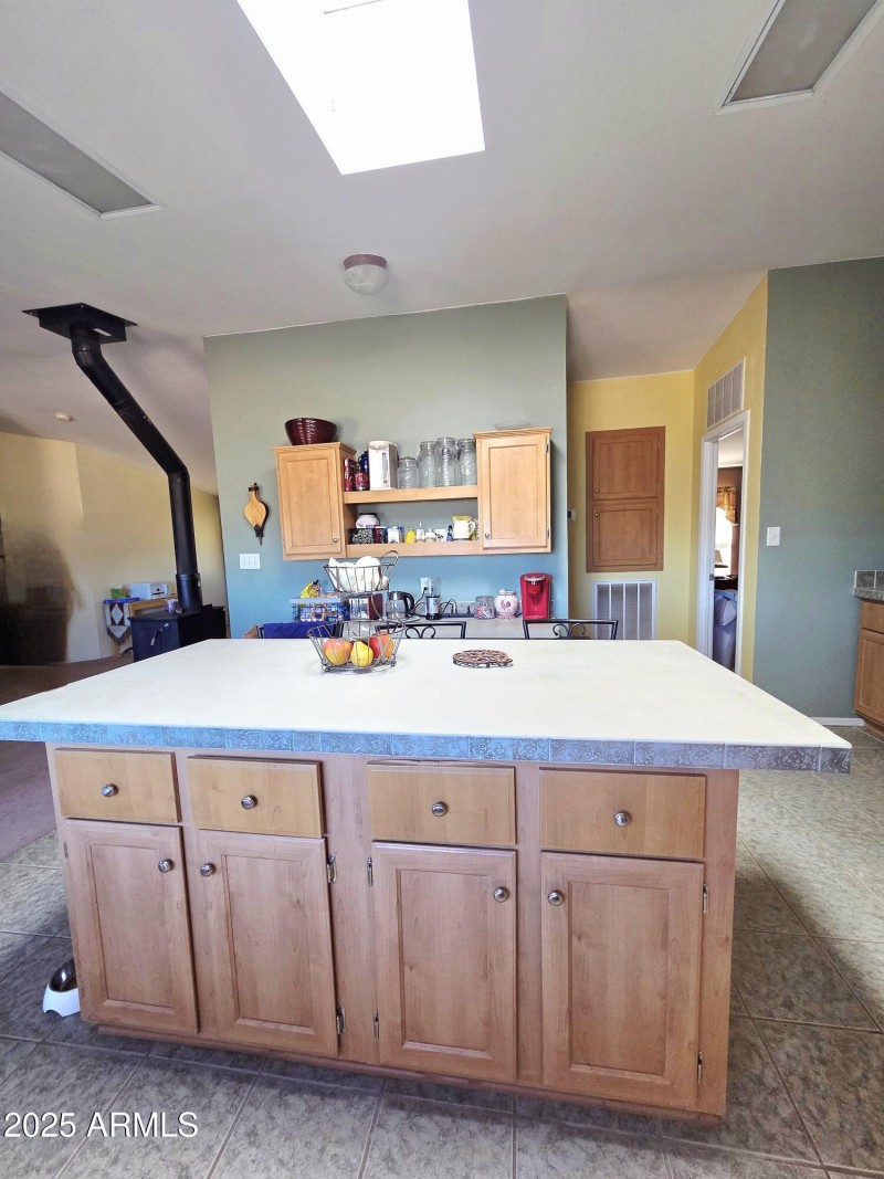 kitchen breakfast bar