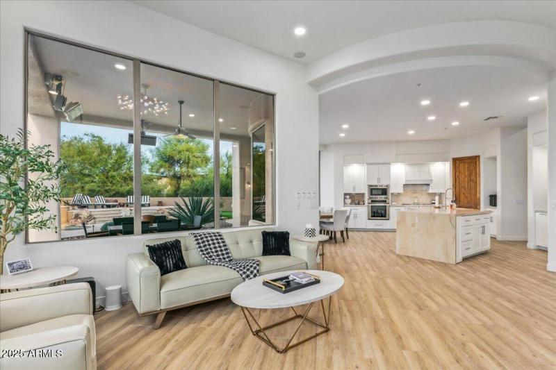 21-Family Room To Kitchen