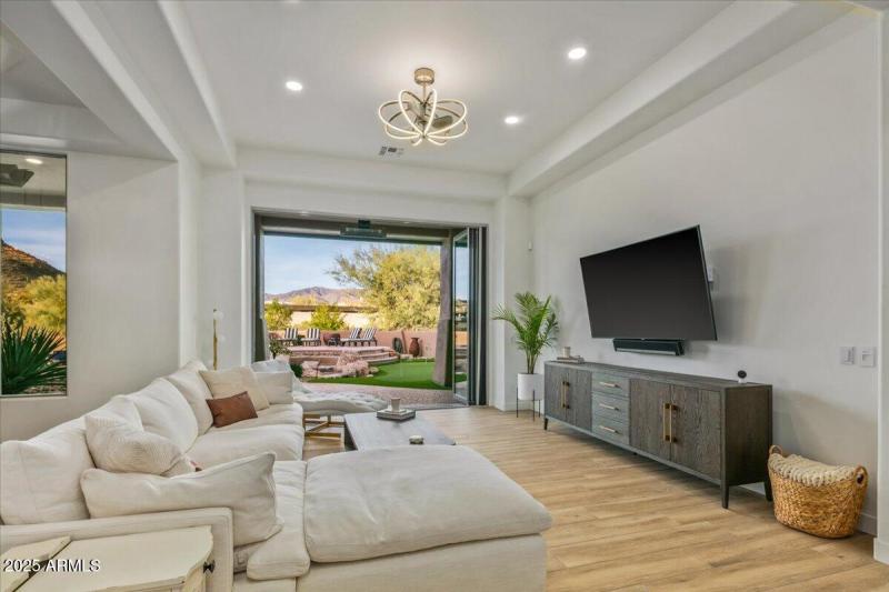 12-Living Room Details