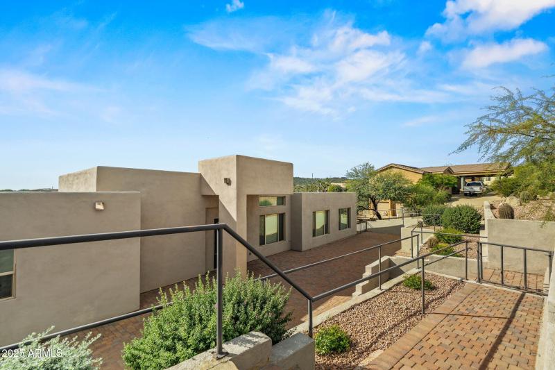 7-web-or-mls-11010 Buffalo Dr-7