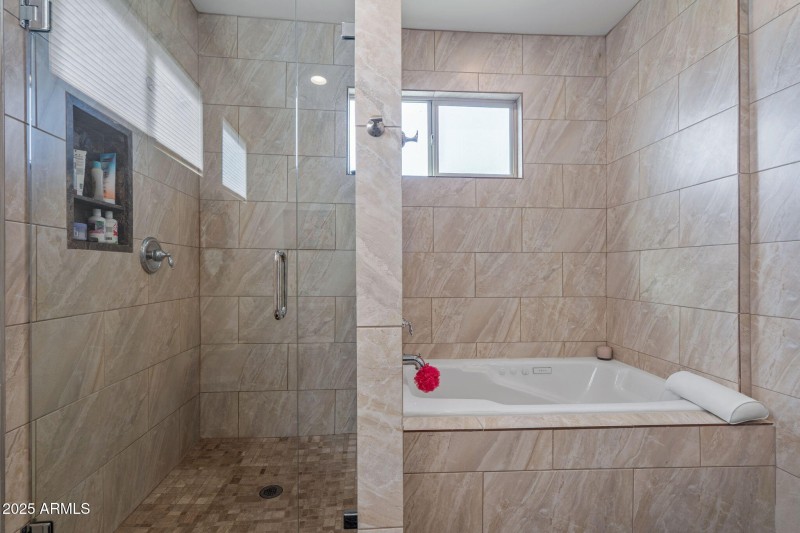 62-web-or-mls-11010 Buffalo Dr-45