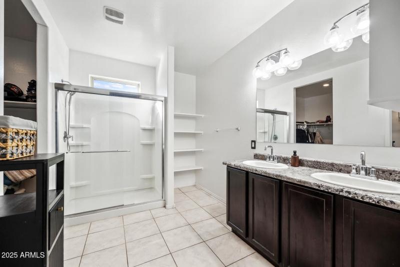 Image Nov 30, 2025, 07_43_12 PM