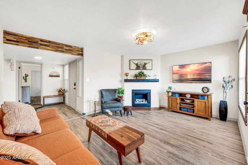 8787 E Mountain View Rd Unit 2100-15