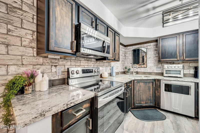 8787 E Mountain View Rd Unit 2100-21