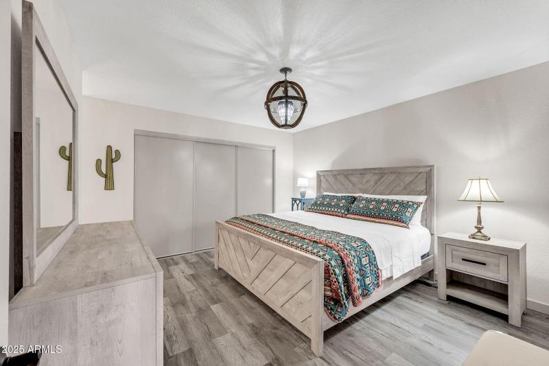 8787 E Mountain View Rd Unit 2100-33