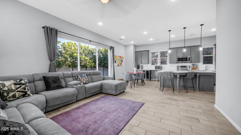 706 E Boca Raton Dr (1)