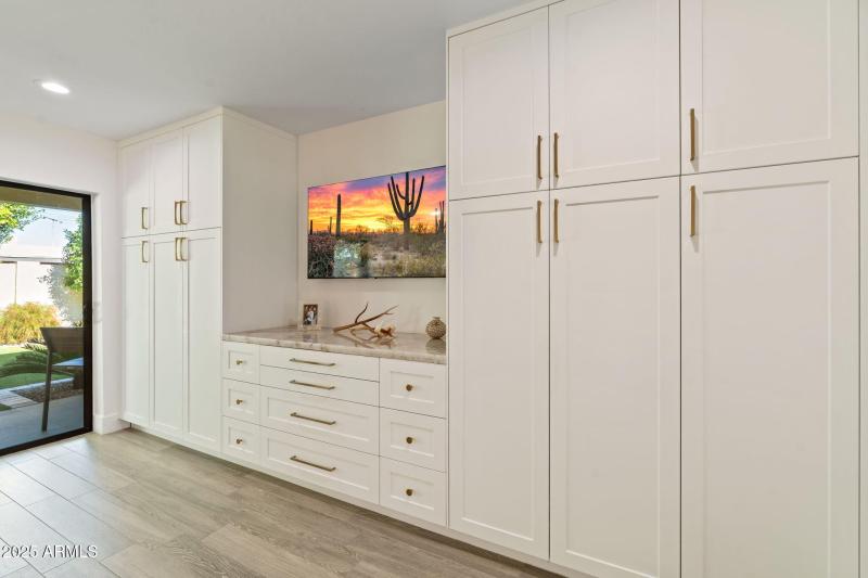 Amazing Closet System!