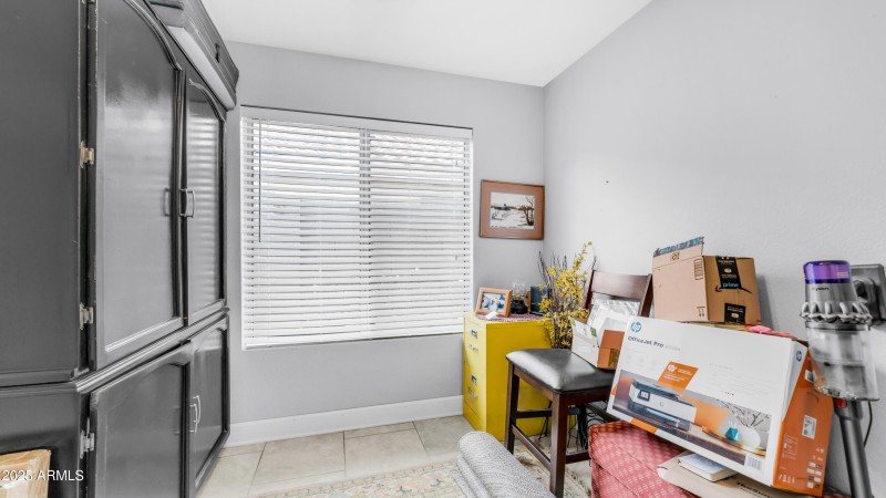 882 E Baylor Ln (10)