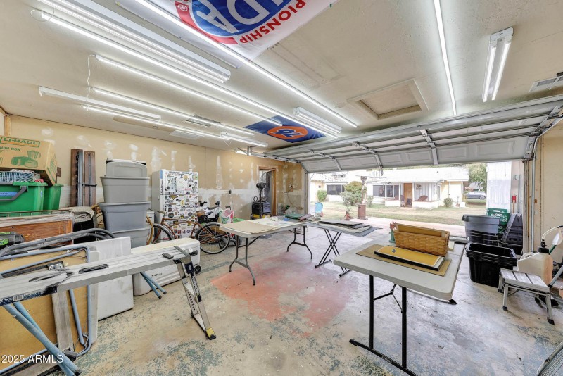 Detached Garage / Workshop 2