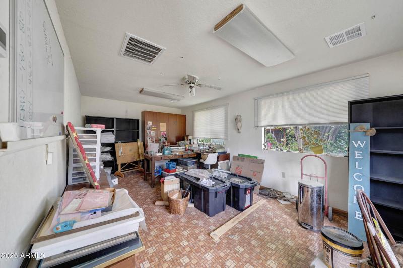 Detached Garage / Workshop 4